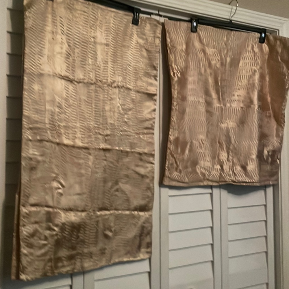 Donna Karan Pillow Shams